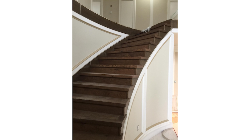 Hardwood Installed Flooring for Curved Stairs